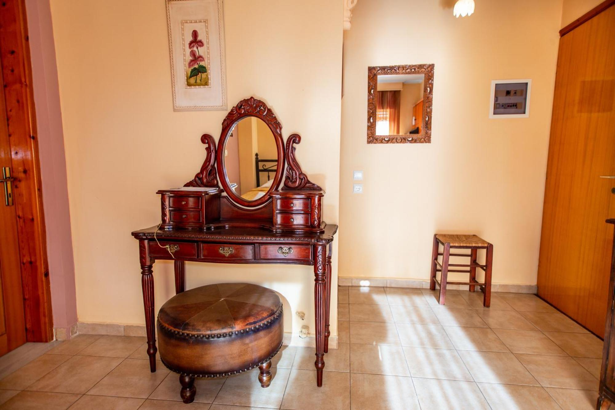 Xenia Palace Luxury Apartments Vrasná Eksteriør bilde