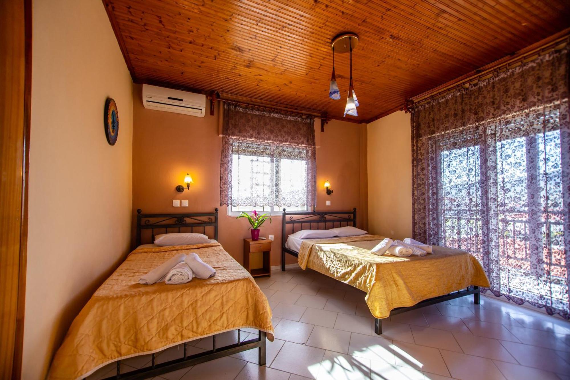 Xenia Palace Luxury Apartments Vrasná Eksteriør bilde