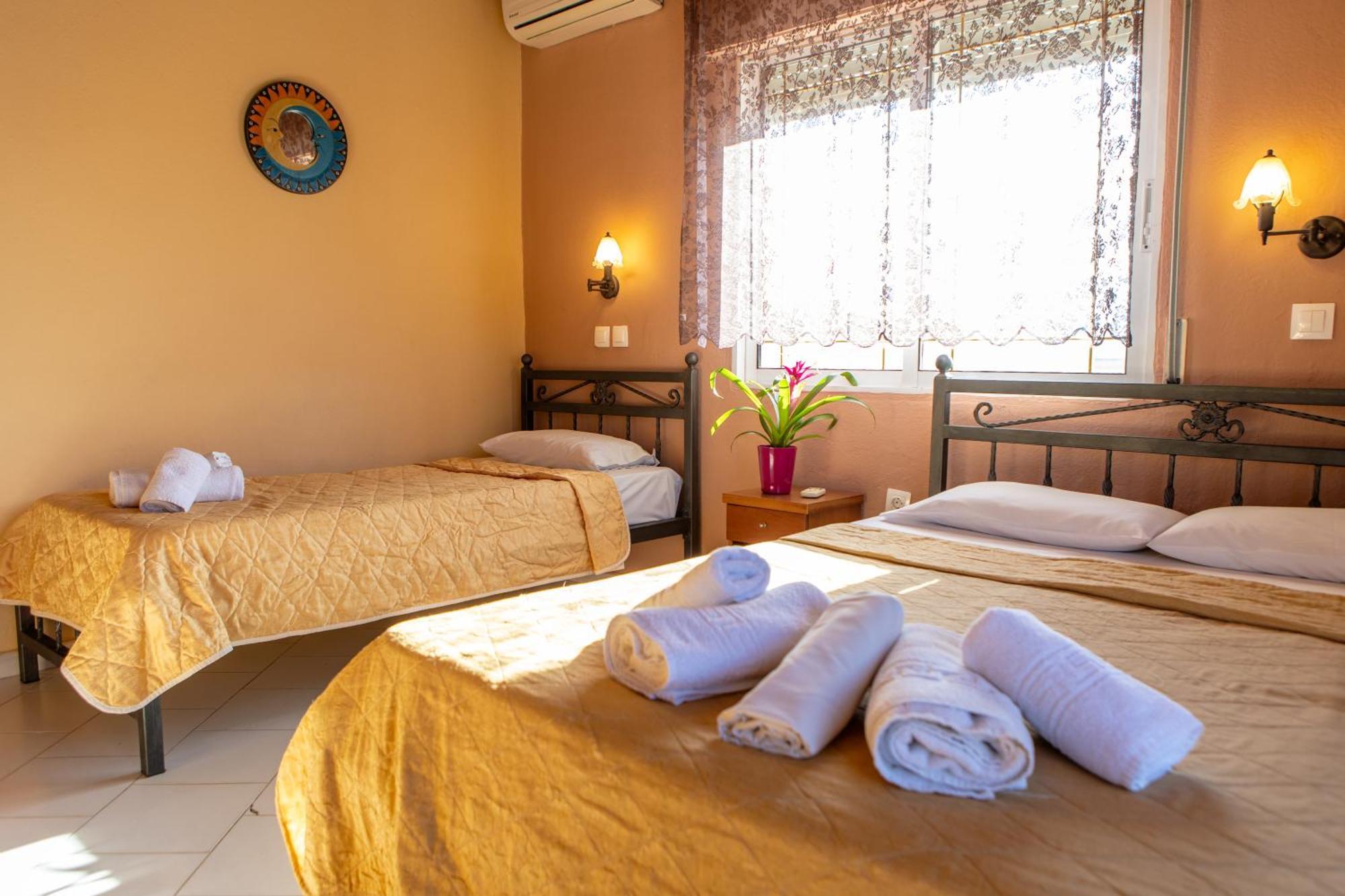 Xenia Palace Luxury Apartments Vrasná Eksteriør bilde
