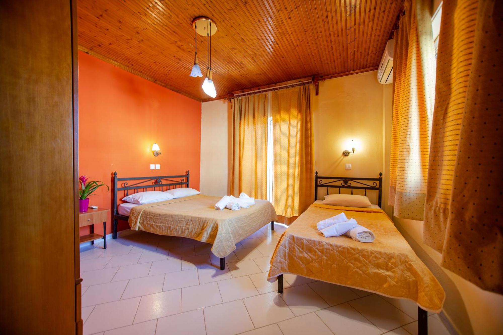 Xenia Palace Luxury Apartments Vrasná Eksteriør bilde