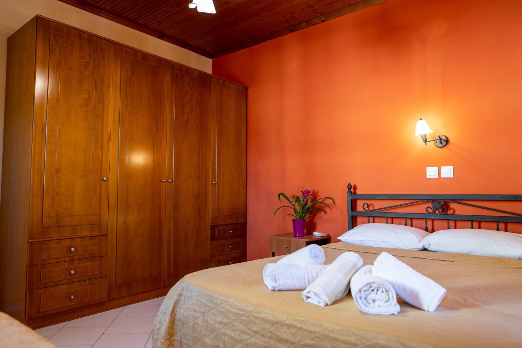 Xenia Palace Luxury Apartments Vrasná Eksteriør bilde